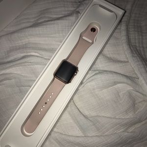 Series 3 Apple Watch - Rose gold!